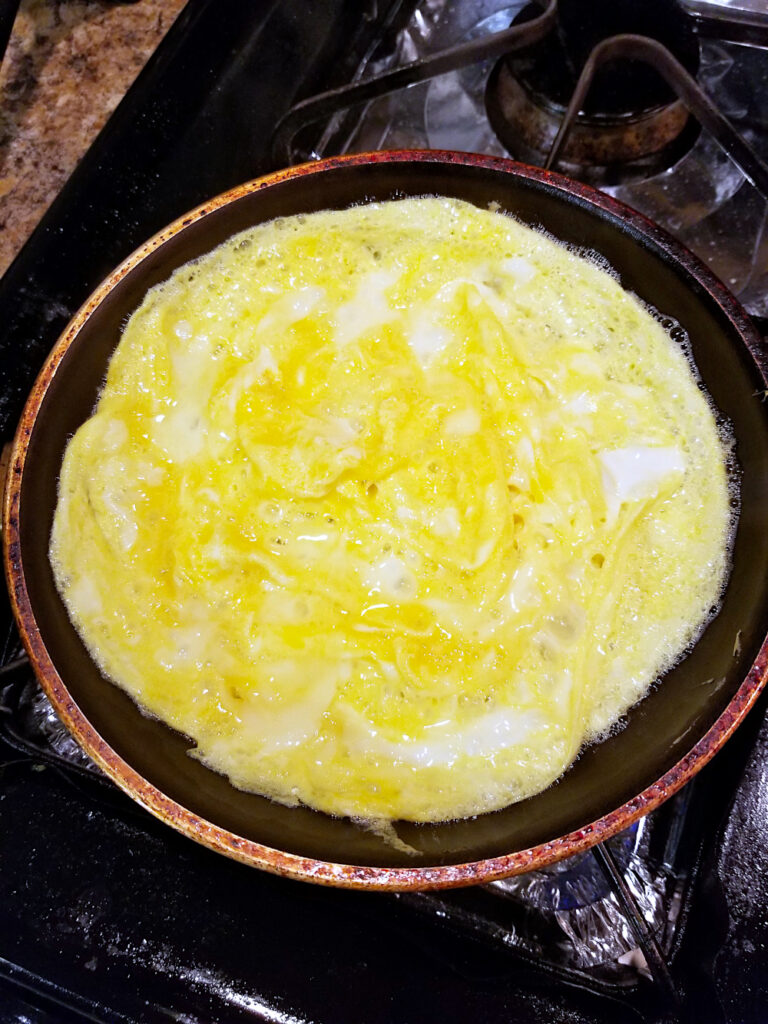 cooked egg for omurice